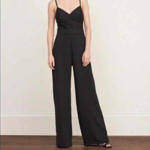 ‼️Closet Clear Out‼️ Abercrombie and Fitch Black Vneck Jumpsuit